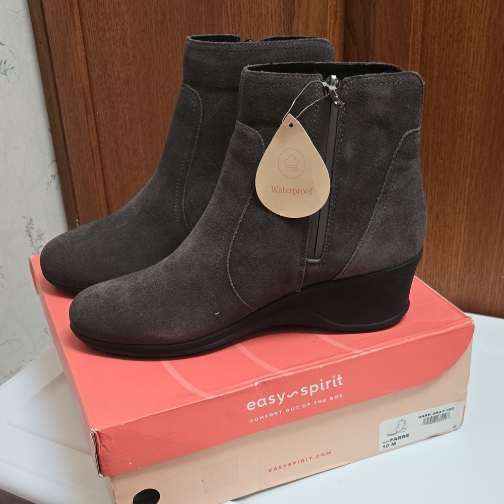 Easy Spirit Women's Charcoal Heeled Boots